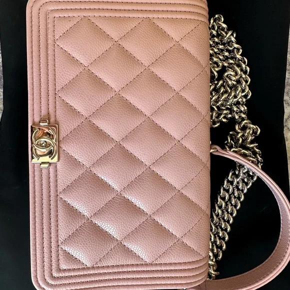 Chanel Boy, 2024 brand new, small light pink grained calfskin leather bag. - Picture 2 of 7